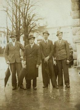 Zagonski fantje 27. aprila 1941, drugi z leve Ludvik Bizjak